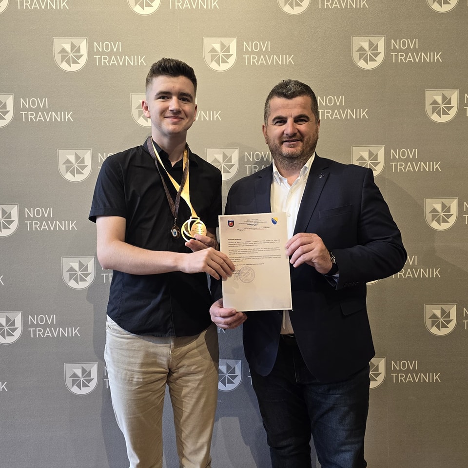 Mladi matematički genijalac iz Novog Travnika: Medalje su rezultat moga rada